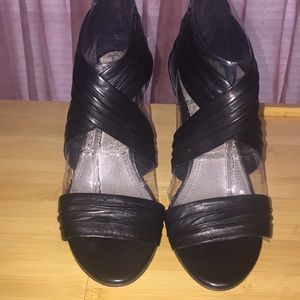 Black criss-cross heel